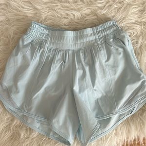 Lululemon Hotty Hot Low-Rise Lined Short 4"